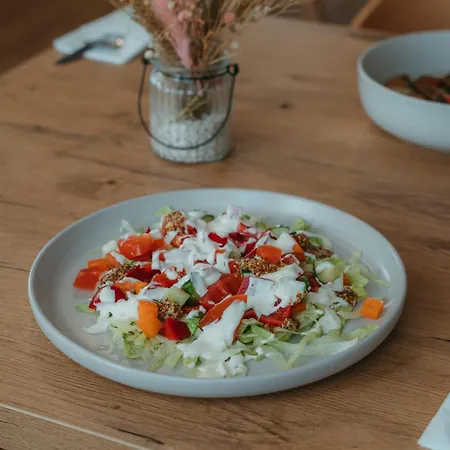 Pensjonat A Restaurace Vtelenka Jizerni Vtelno